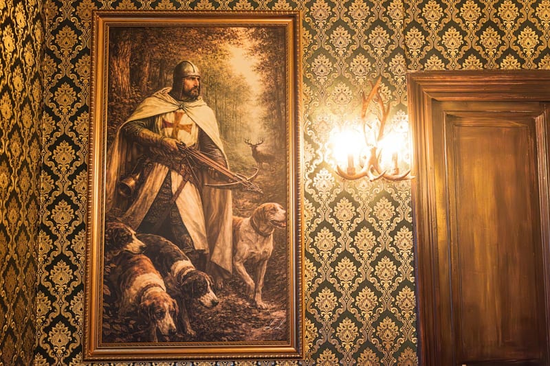 Camera Regală — crini regali
